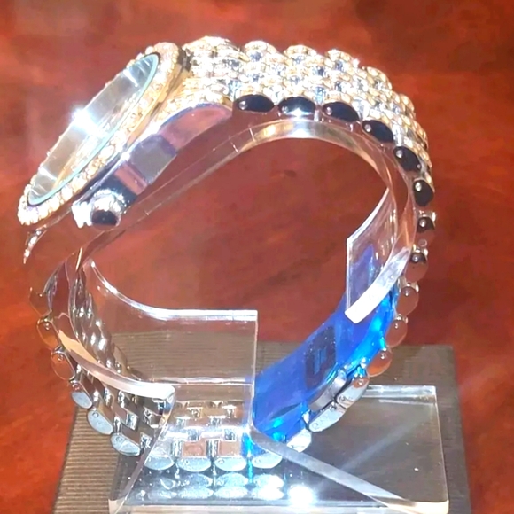 Mens Luxury Skeleton Style Date Display Simulated Diamond Quartz Movement Watch - Picture 8 of 9